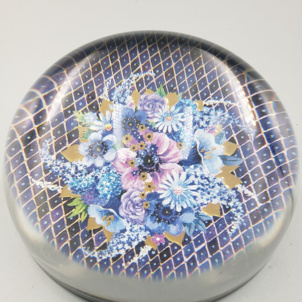 Elegant Punch Studio Crystal Paperweight - Floral Design